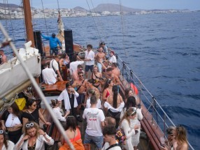 UTOPIA PISCINA + FIESTA EN BARCO